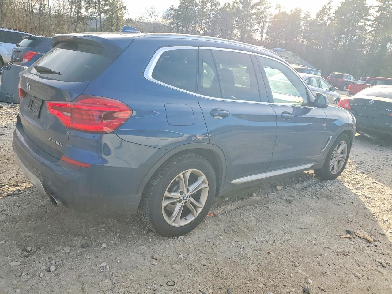 2018 BMW X3 xDrive30I - zdjęcie 3