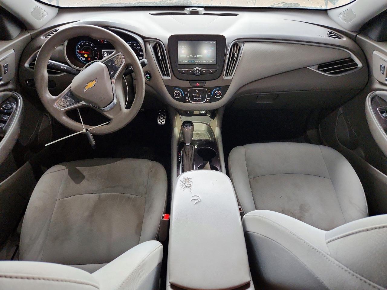 2017 Chevrolet Malibu Ls - zdjęcie 8