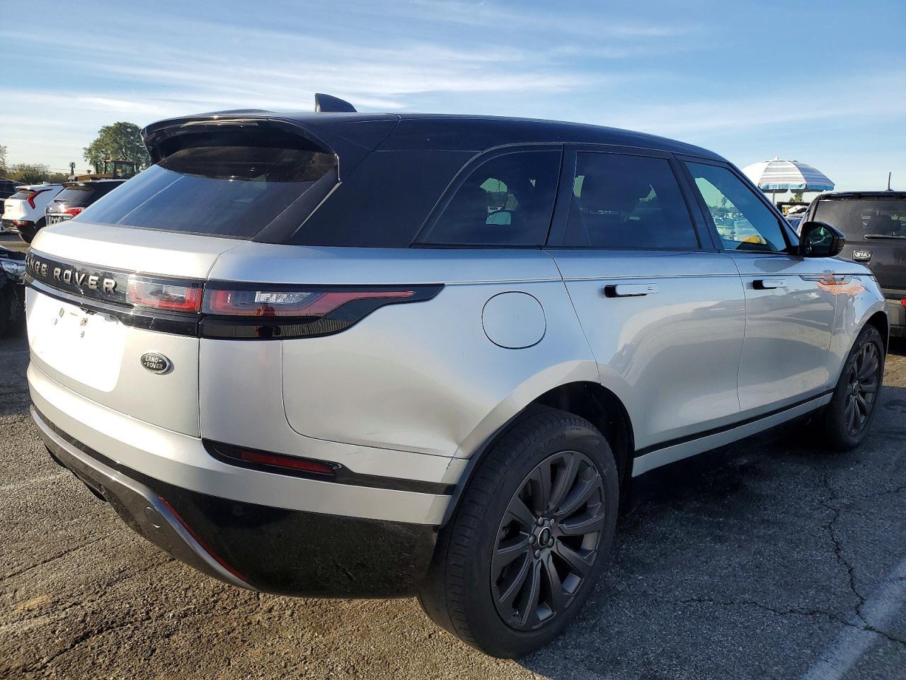 2020 Land Rover Range Rover Velar R-Dynamic S - zdjęcie 3