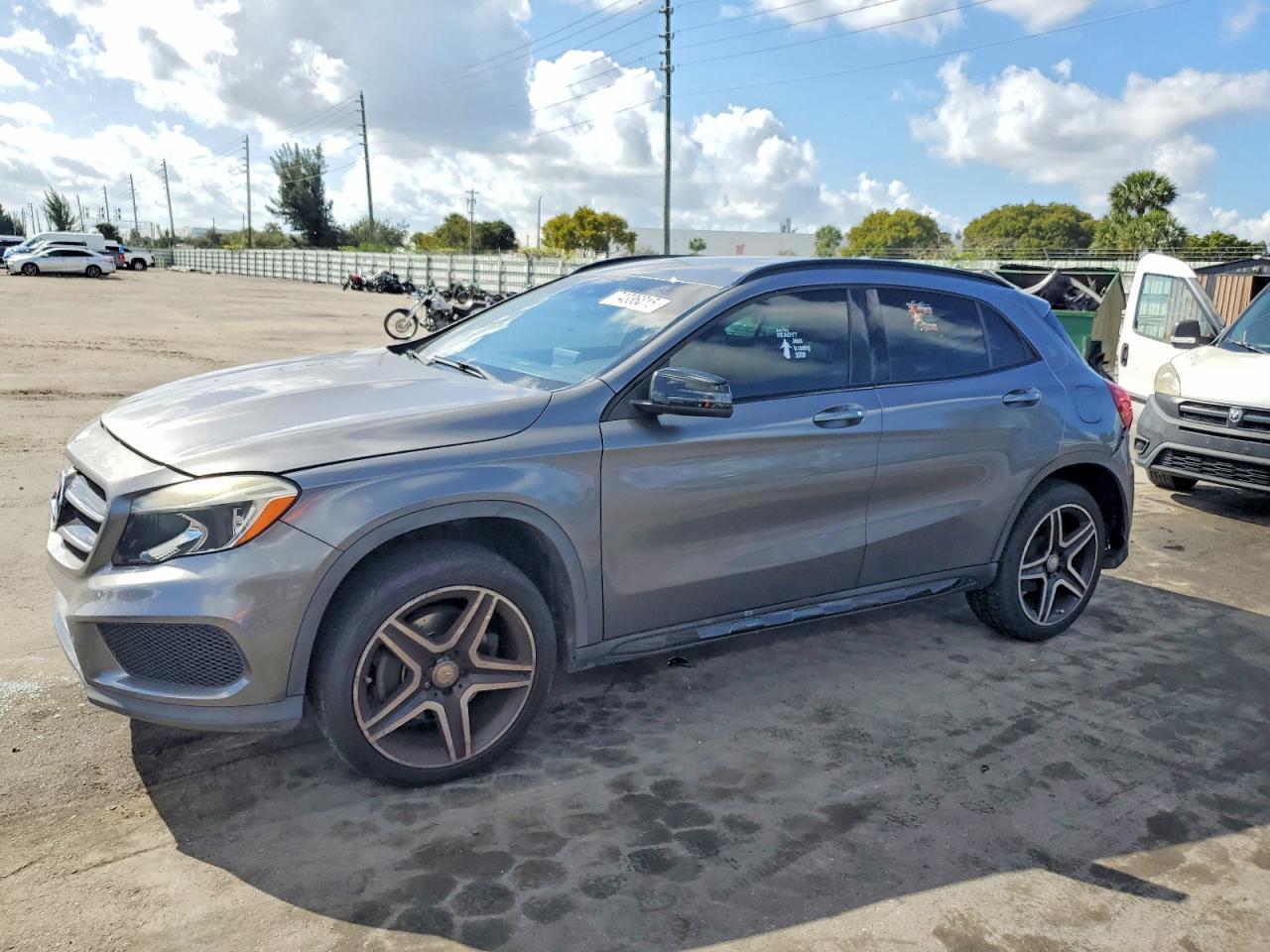 2016 Mercedes-Benz Gla 250 - zdjęcie główne