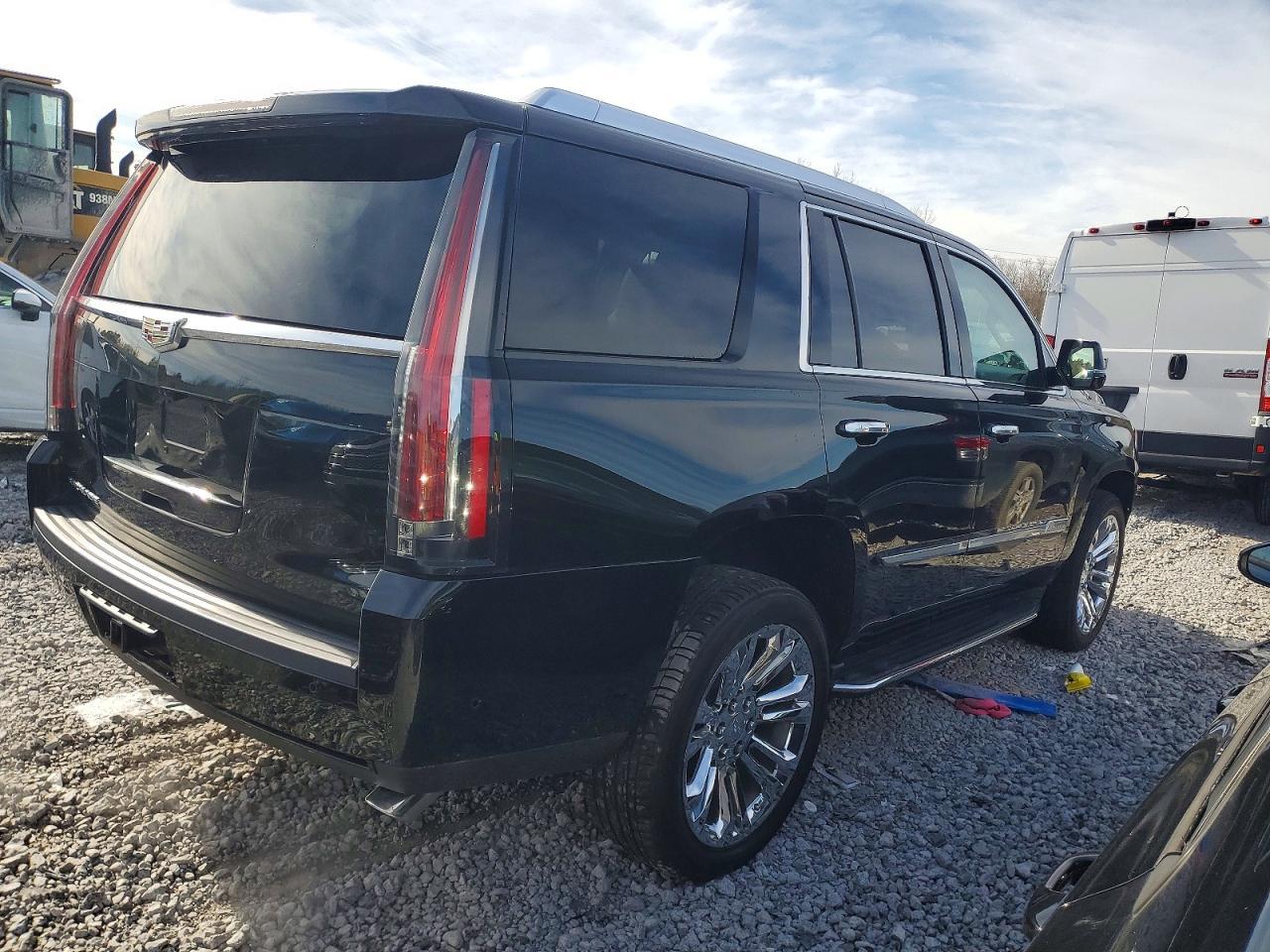 2018 Cadillac Escalade Luxury - zdjęcie 3
