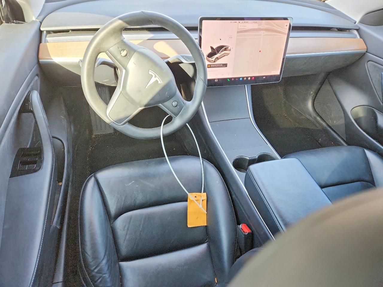 2019 Tesla Model 3 - zdjęcie 8