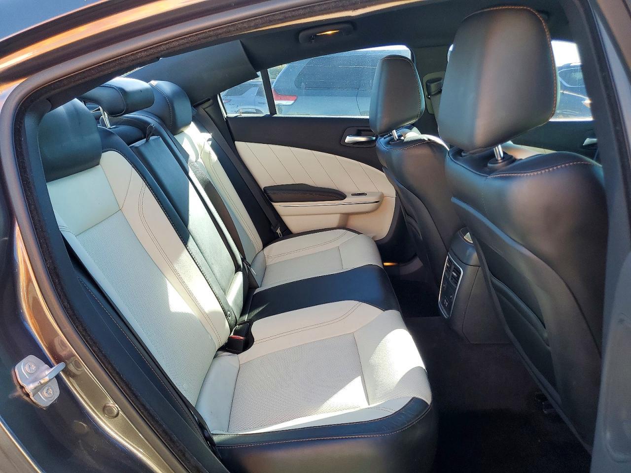 2016 Dodge Charger Sxt - zdjęcie 10