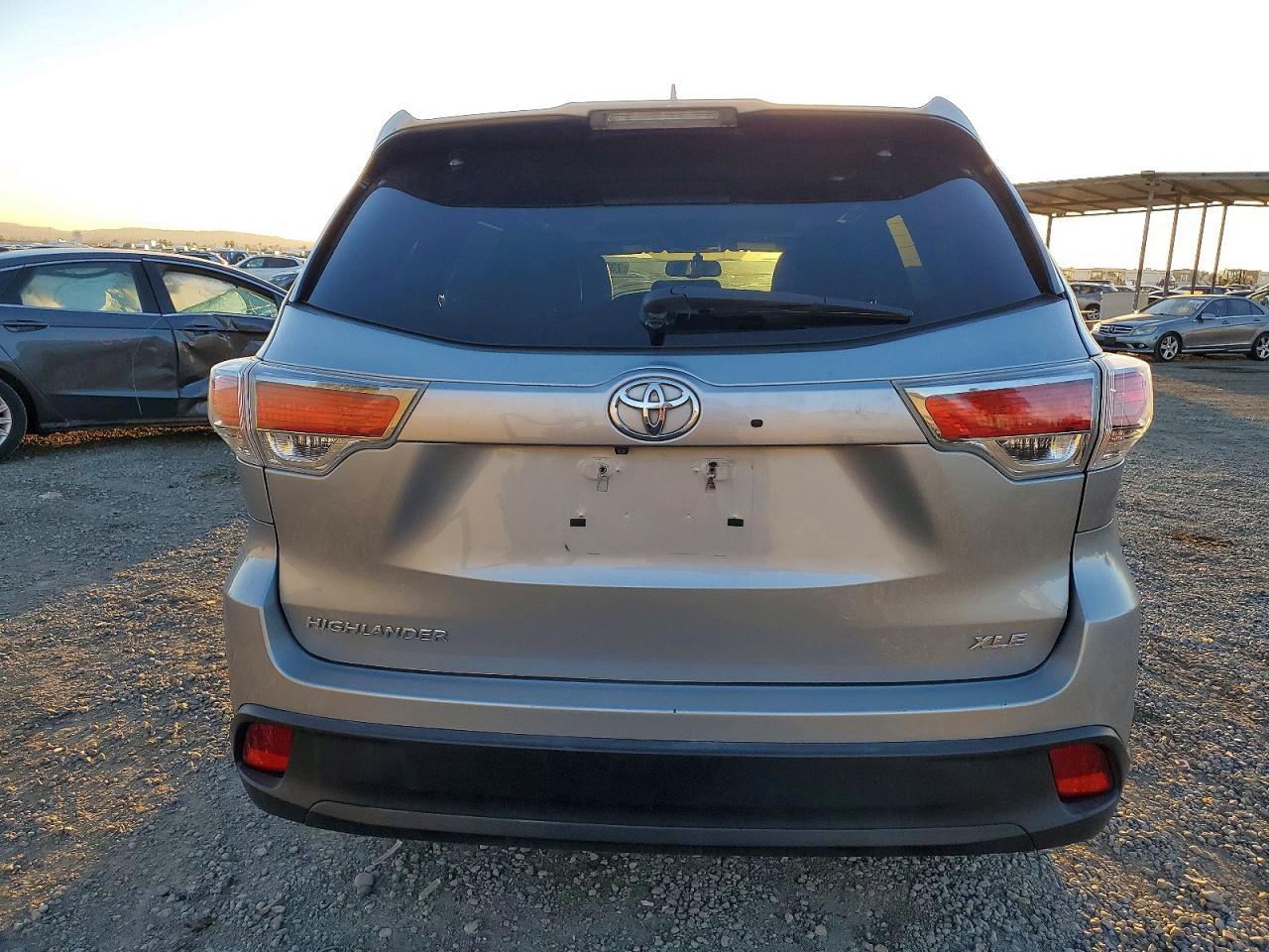 2015 Toyota Highlander Xle - zdjęcie 6