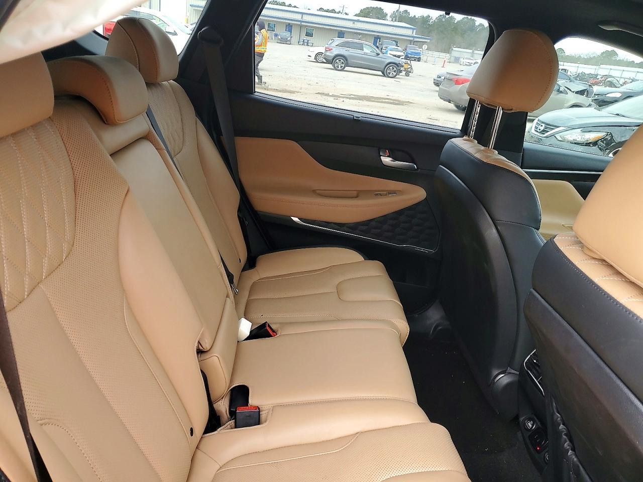 2023 Hyundai Santa Fe Calligraphy - zdjęcie 11