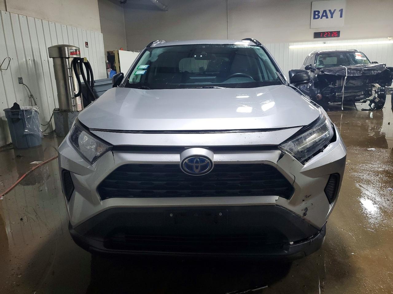 2019 Toyota Rav4 Hybrid Le - zdjęcie 5