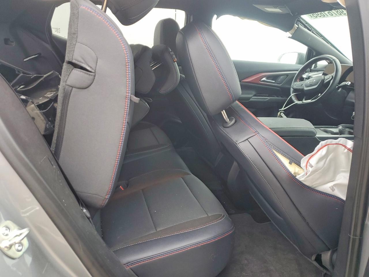 2025 Chevrolet Equinox Rs - zdjęcie 11