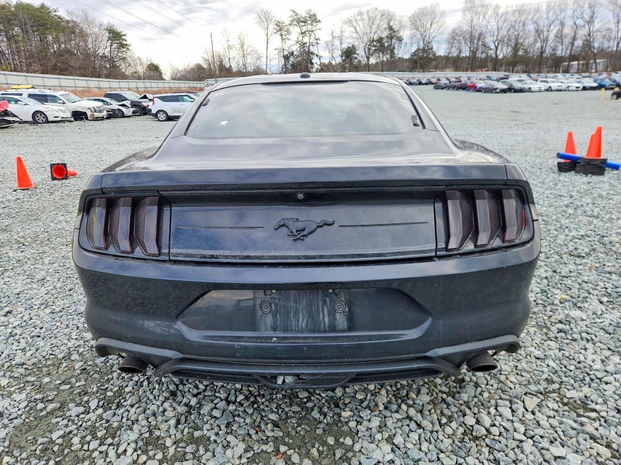 2019 Ford Mustang - zdjęcie 6