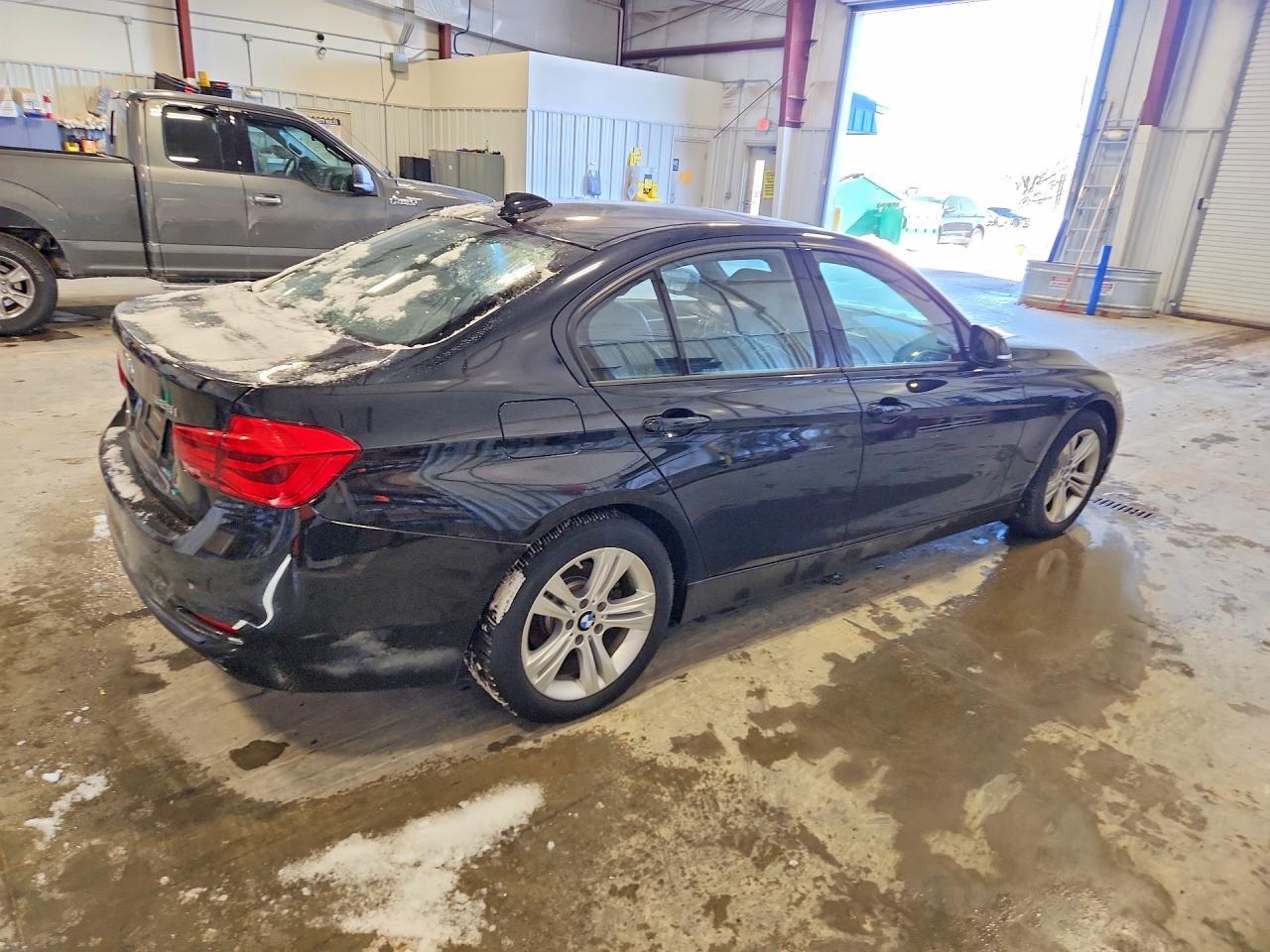 BMW Seria 3 - zdjęcie 3