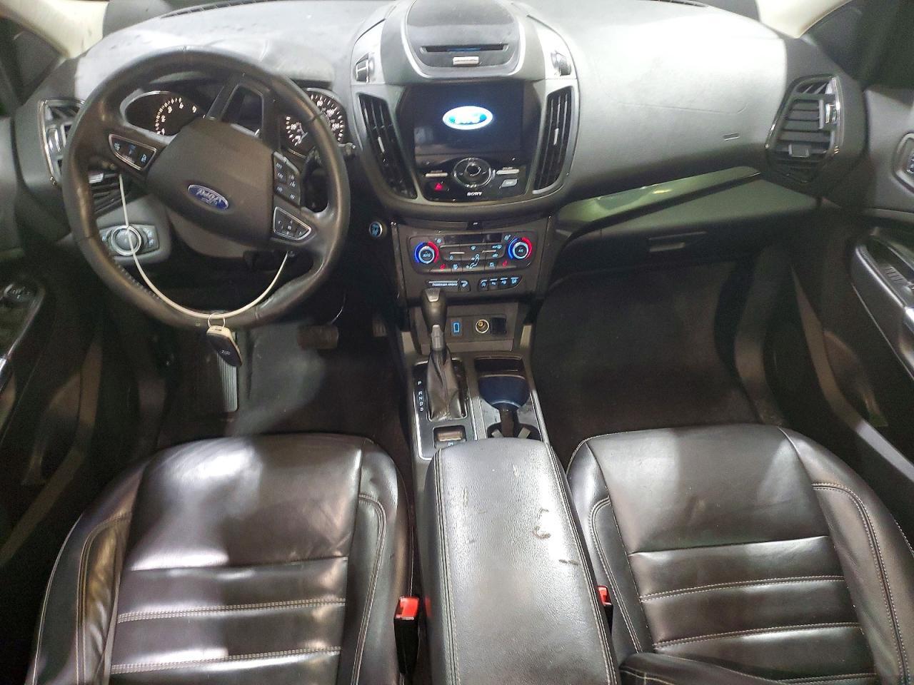 2017 Ford Escape Titanium - zdjęcie 8