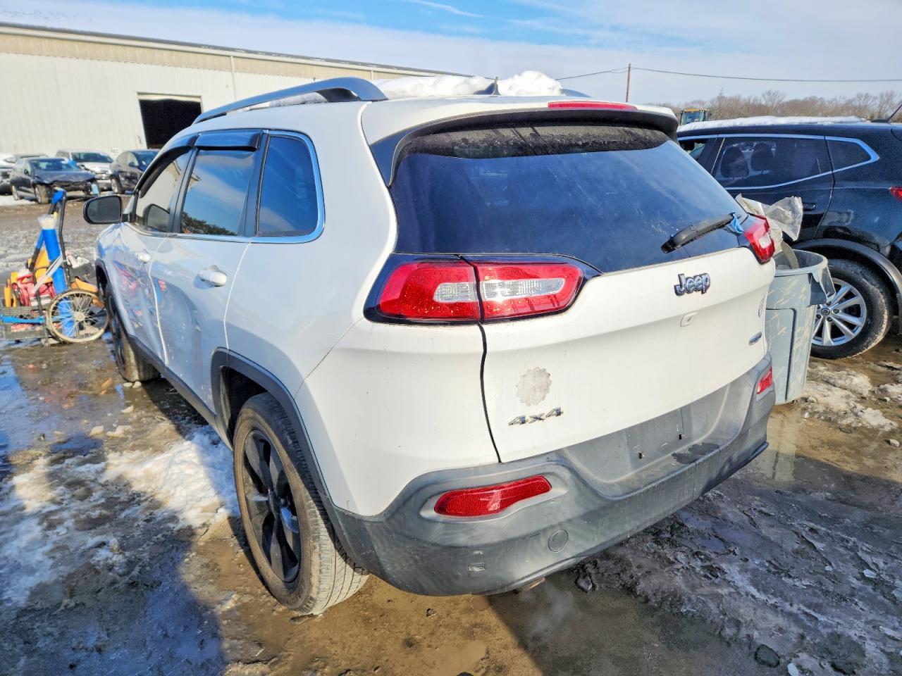 2015 Jeep Cherokee Latitude - zdjęcie 2