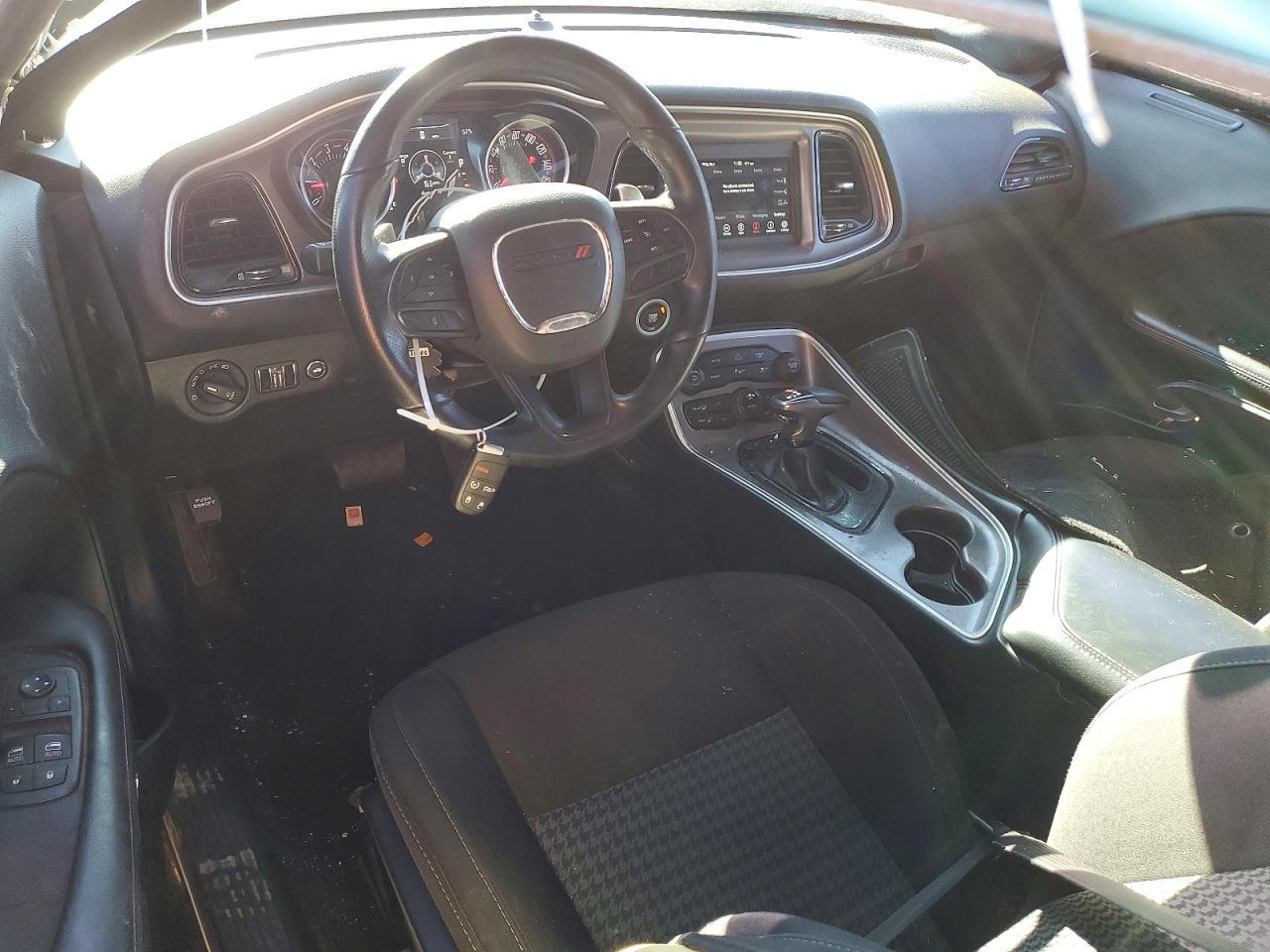 2022 Dodge Challenger R/T - zdjęcie 8