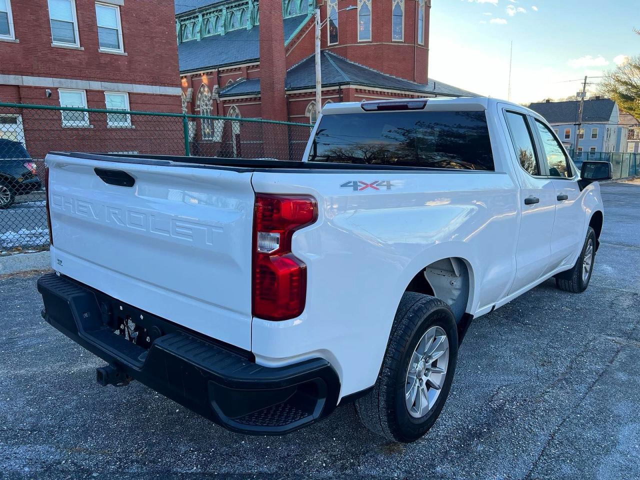 2020 Chevrolet Silverado K1500 - zdjęcie 4