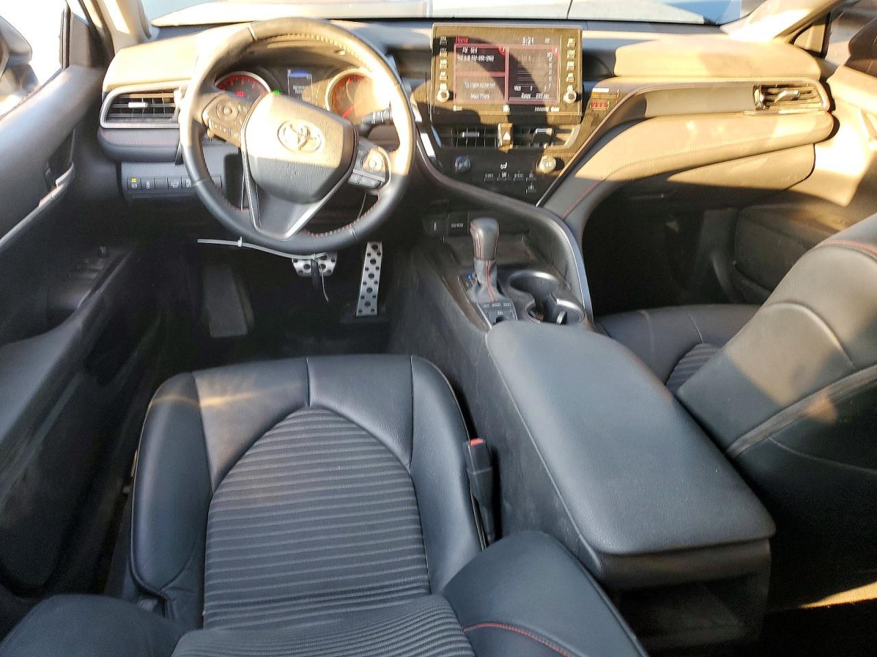 2022 Toyota Camry Trd - zdjęcie 8