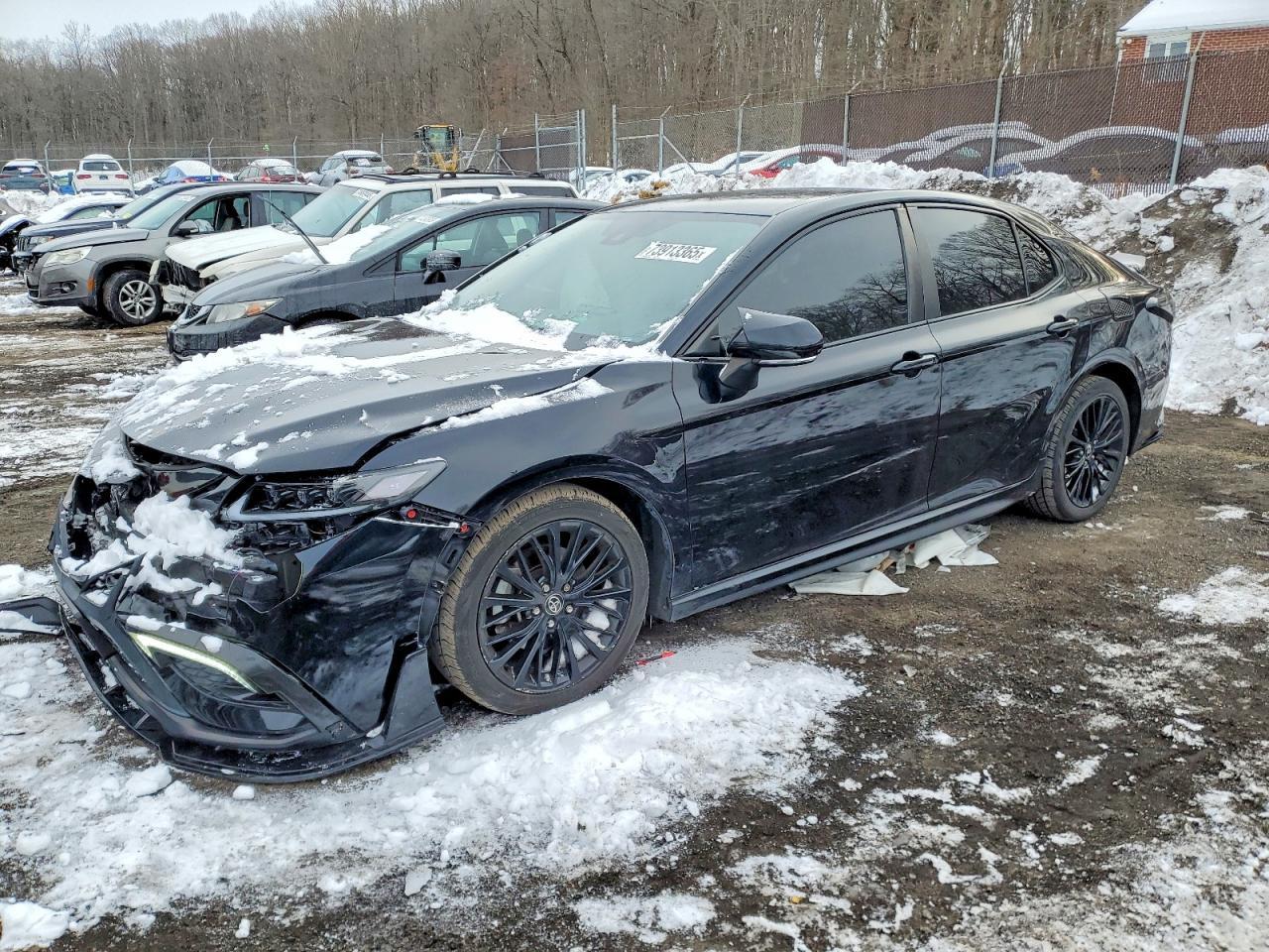 2022 Toyota Camry Se - zdjęcie główne