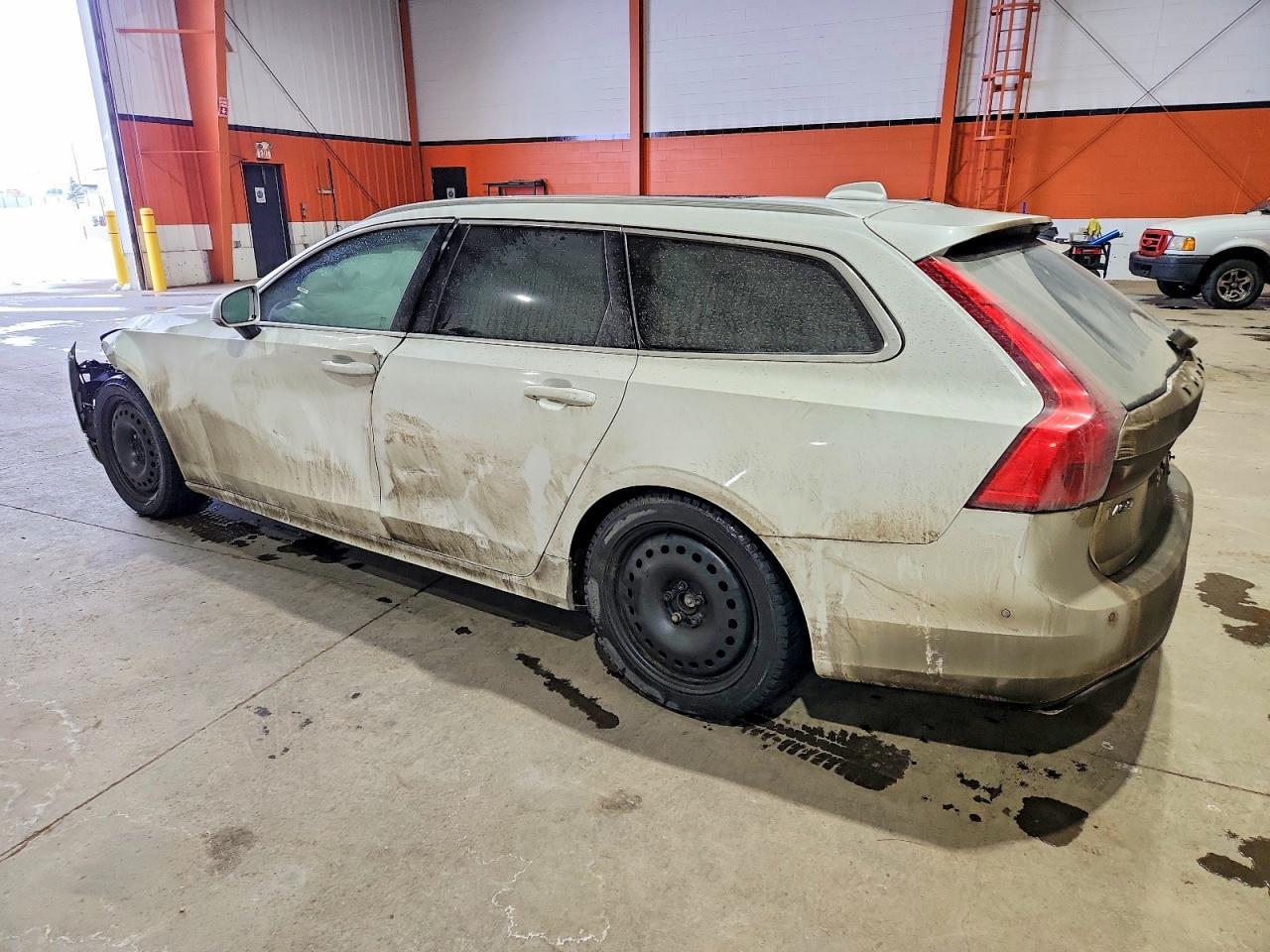 2019 Volvo V90 T6 R-Design - zdjęcie 2