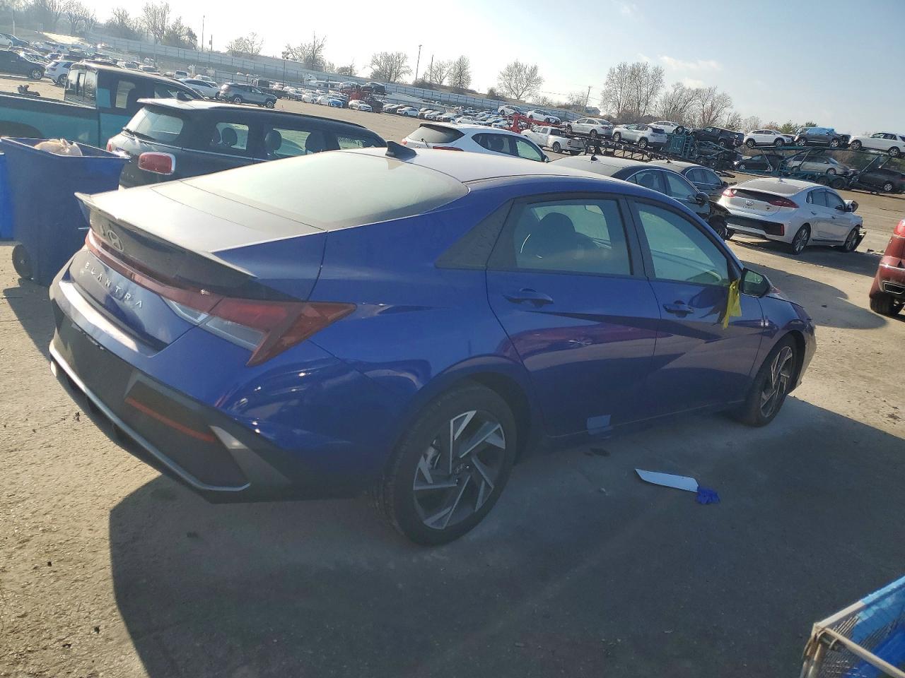 2025 Hyundai Elantra Sel Sport - zdjęcie 3