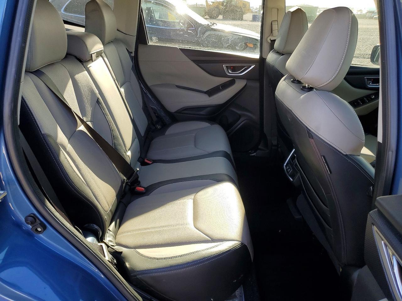 2019 Subaru Forester Limited - zdjęcie 11