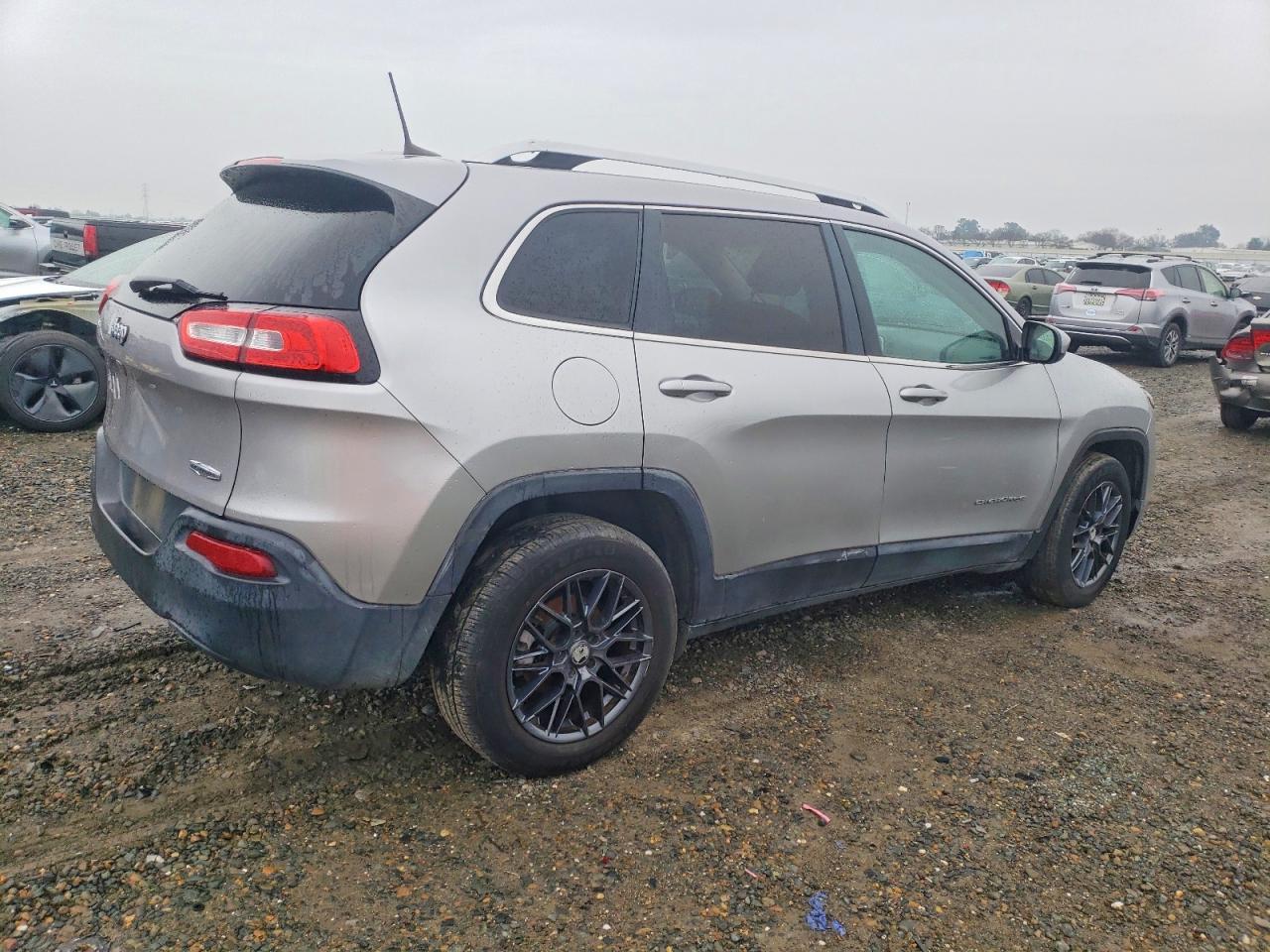2018 Jeep Cherokee Latitude - zdjęcie 3