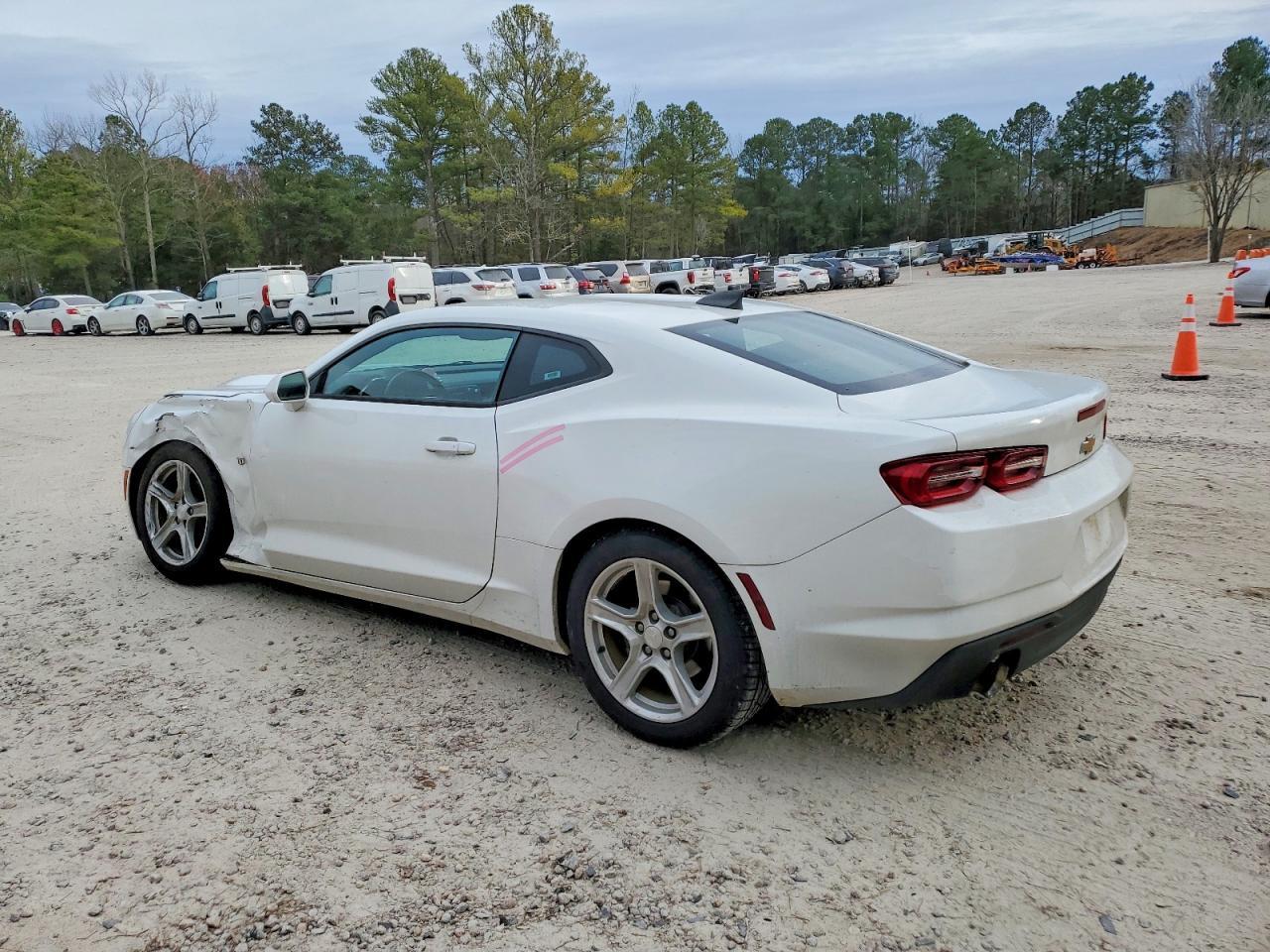 2020 Chevrolet Camaro Ls - zdjęcie 2