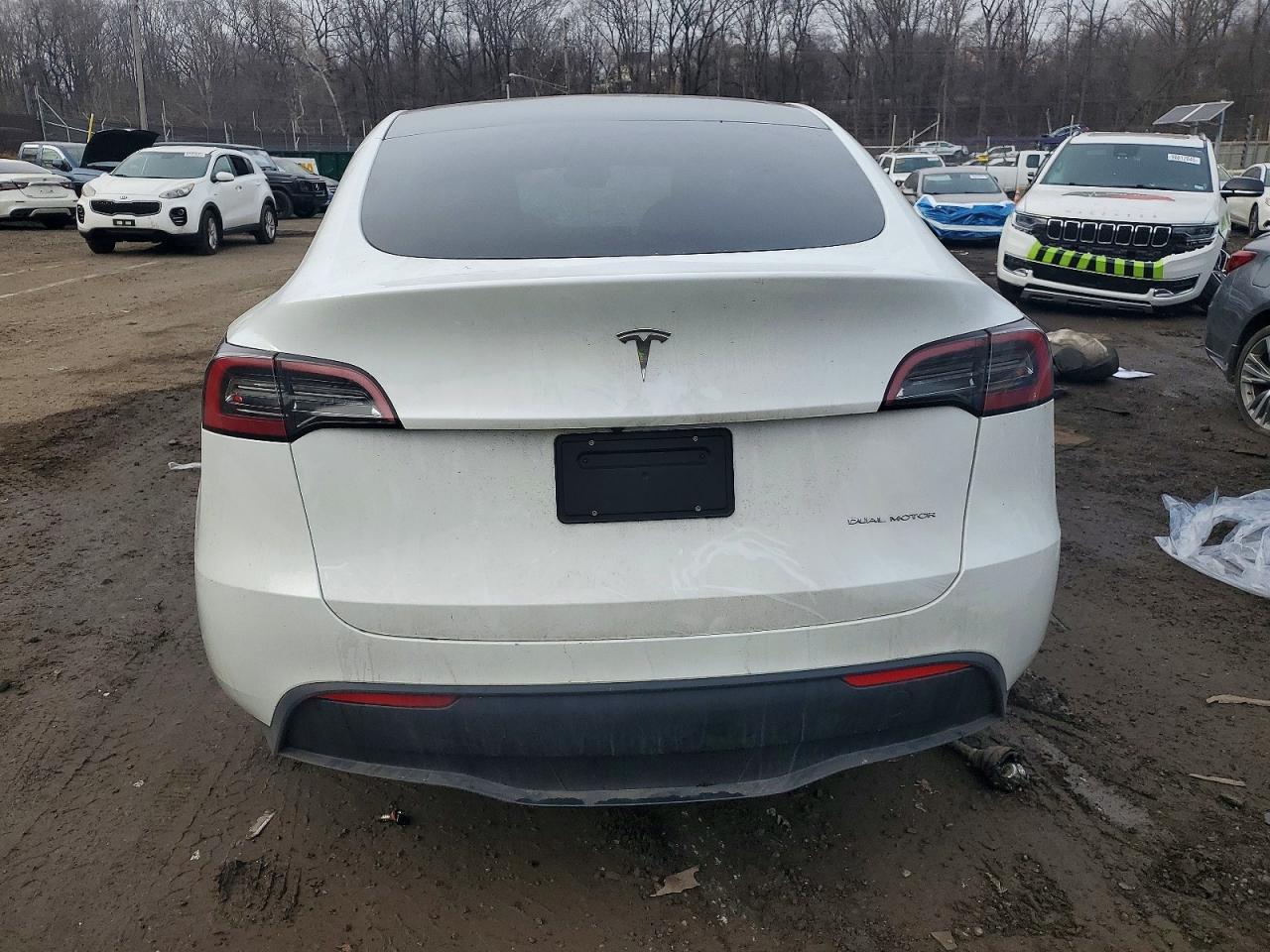 2023 Tesla Model Y - zdjęcie 6