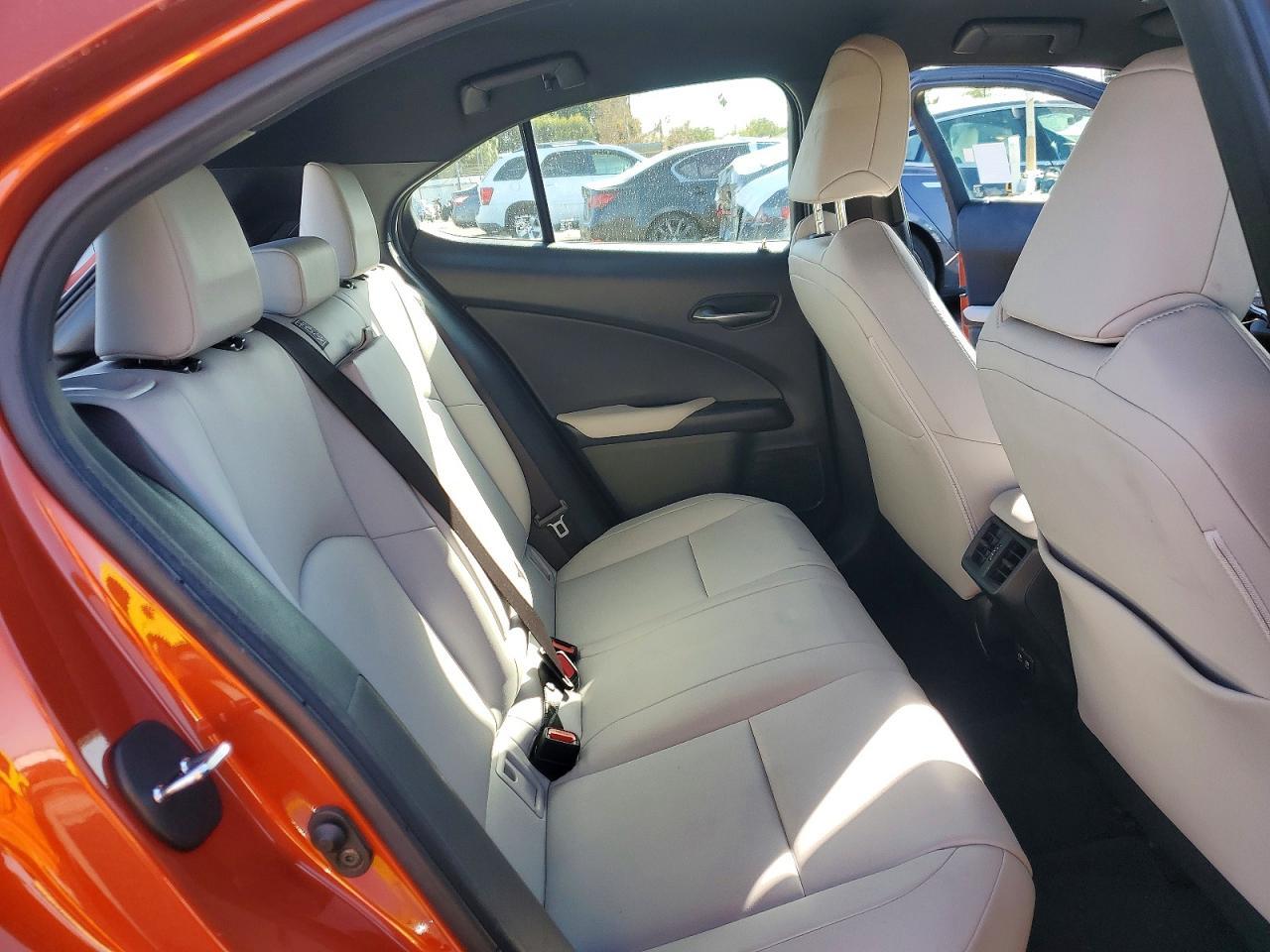 2019 Lexus Ux 250H Base - zdjęcie 11