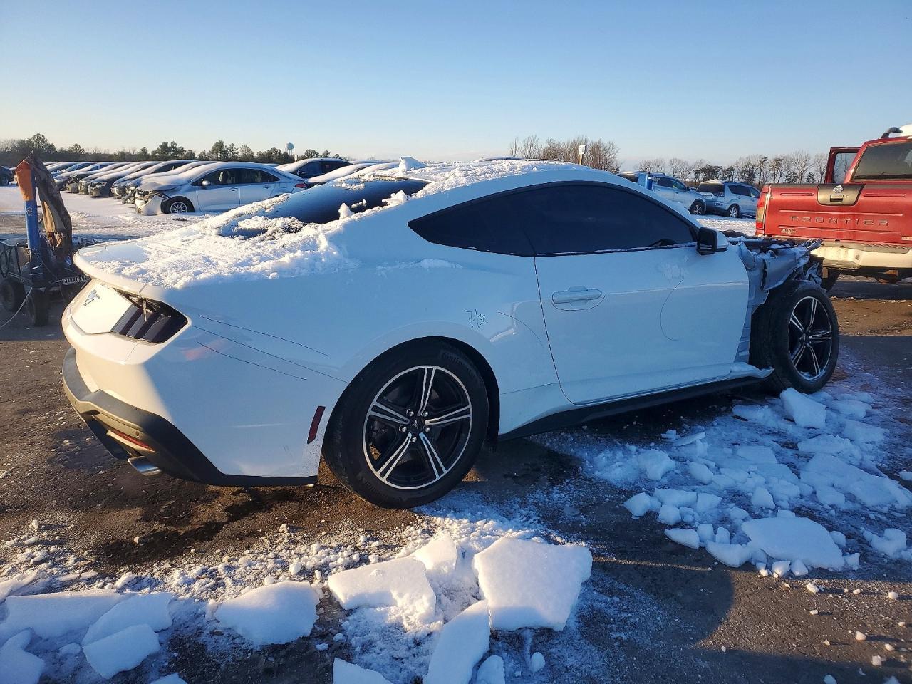 2024 Ford Mustang - zdjęcie 3