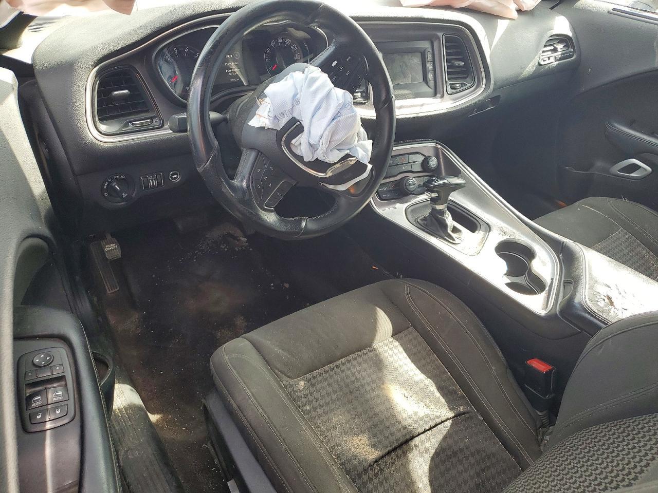 2016 Dodge Challenger R - zdjęcie 8