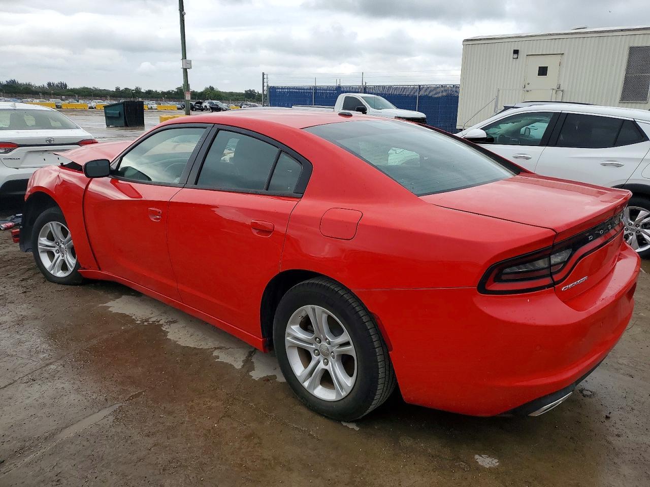 2022 Dodge Charger Sxt - zdjęcie 2