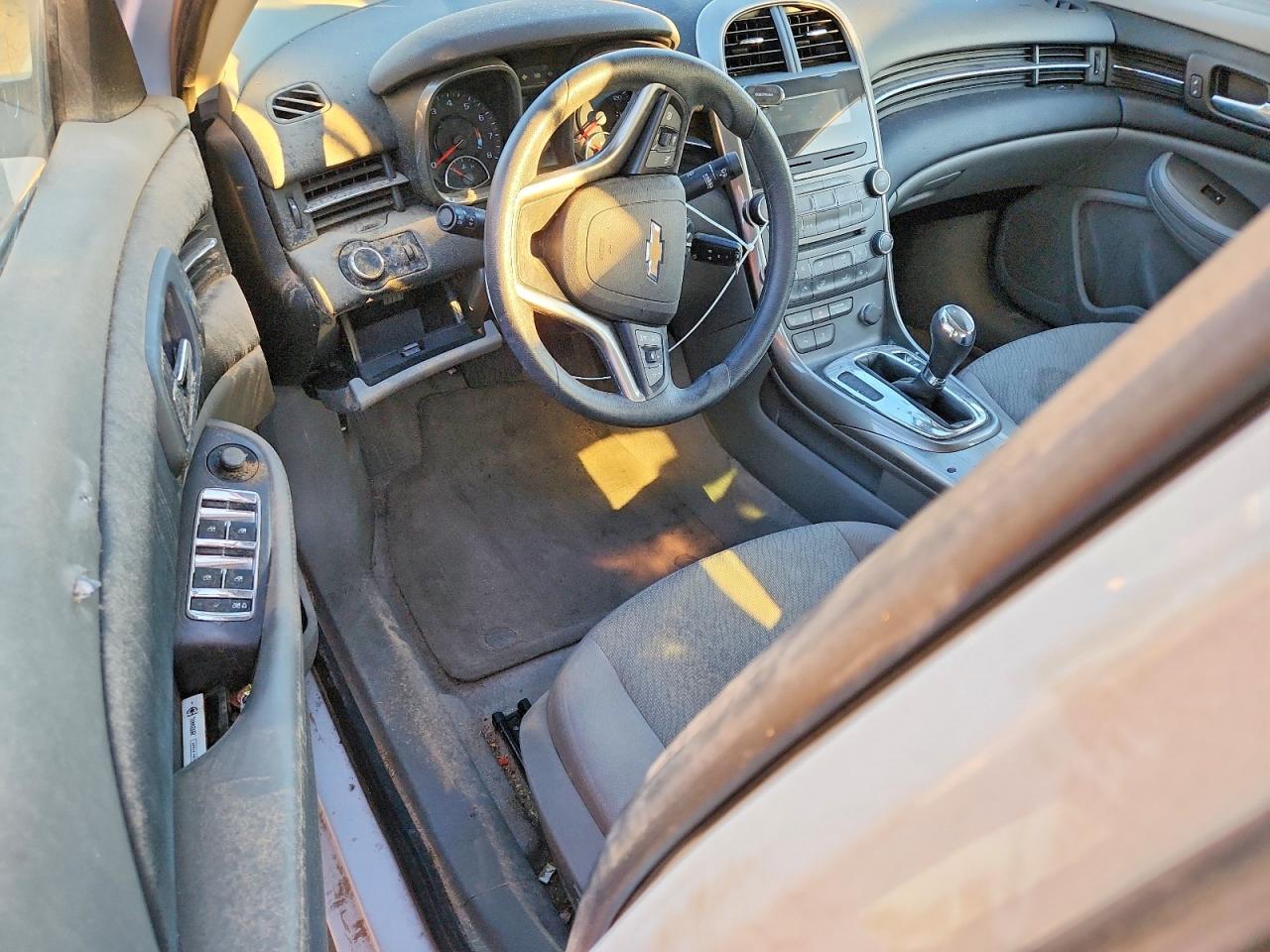 2013 Chevrolet Malibu Ls - zdjęcie 8