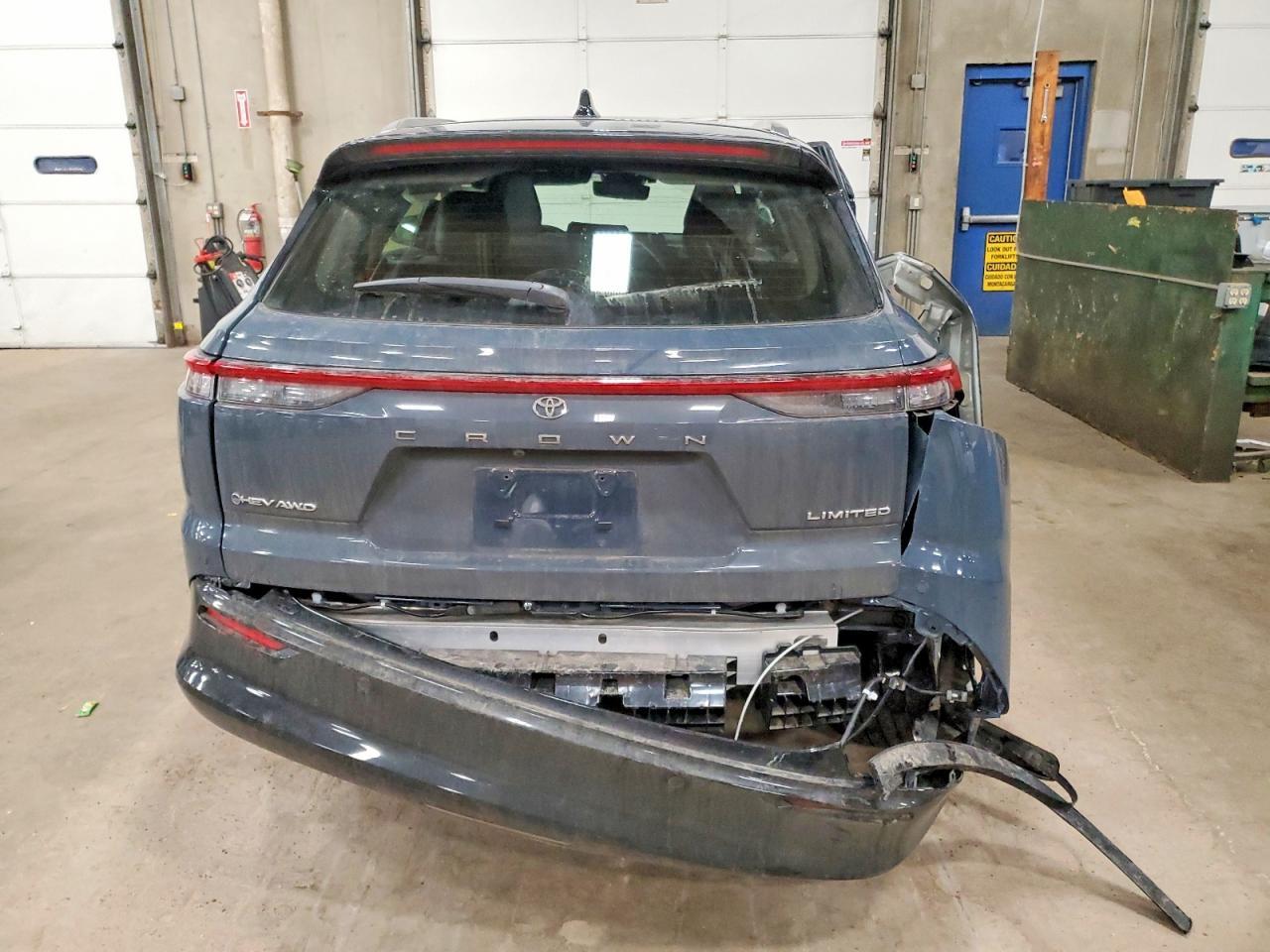 2025 Toyota Crown Signia Xle - zdjęcie 6