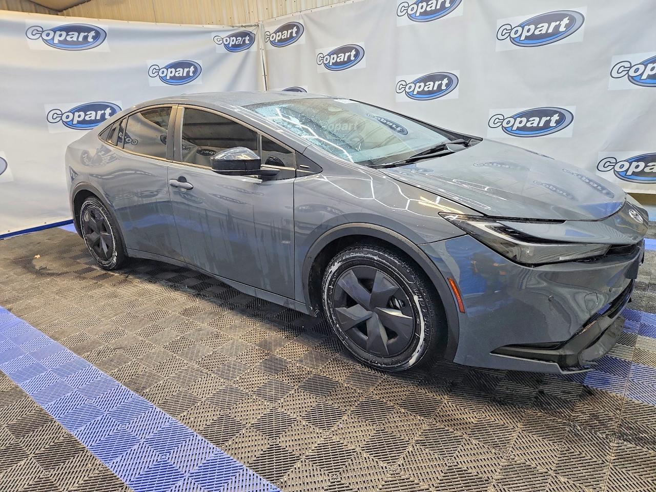 2024 Toyota Prius Le - zdjęcie 4