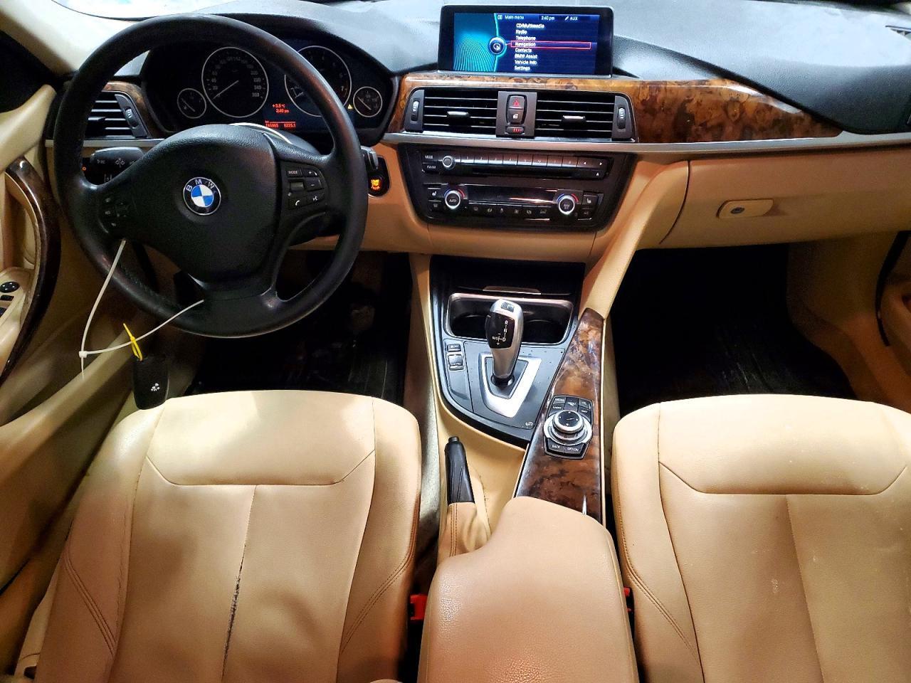 2013 BMW 320 I - zdjęcie 8