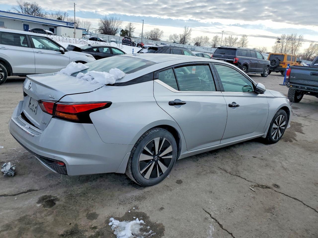 2021 Nissan Altima Sl - zdjęcie 3