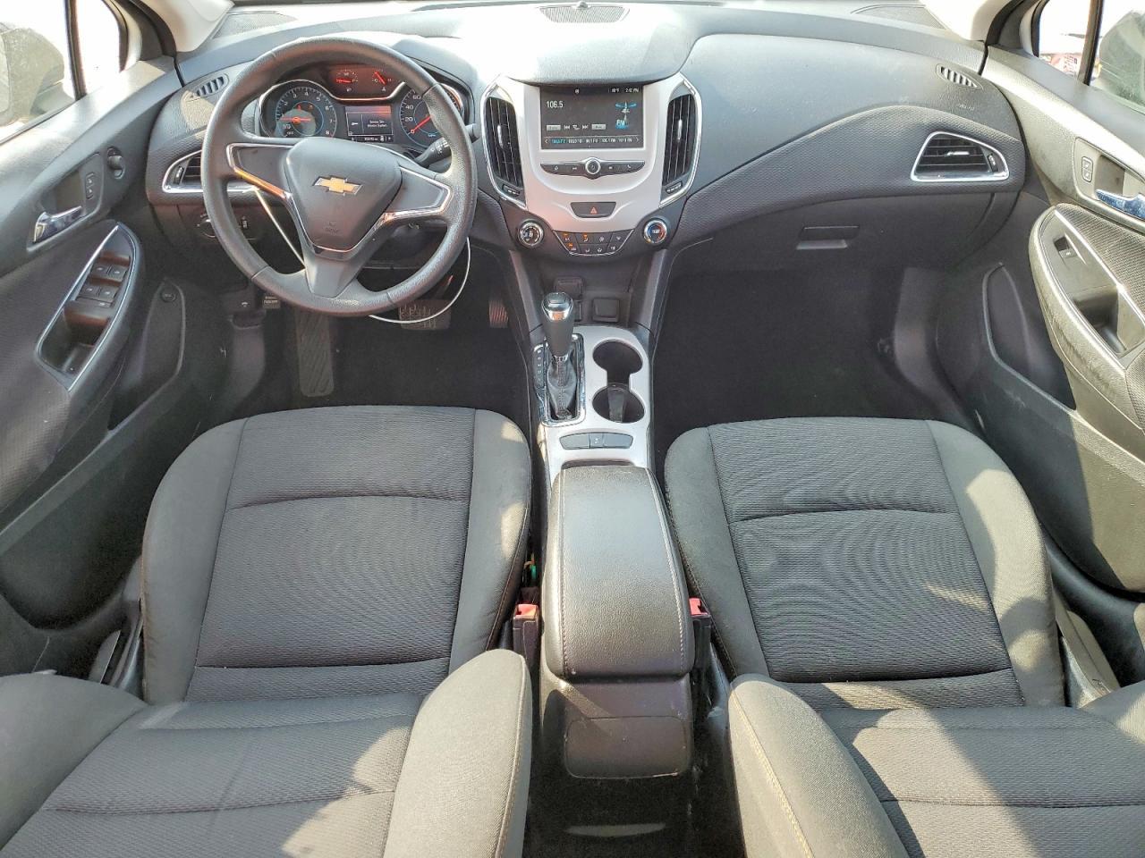 2016 Chevrolet Cruze Ls - zdjęcie 8