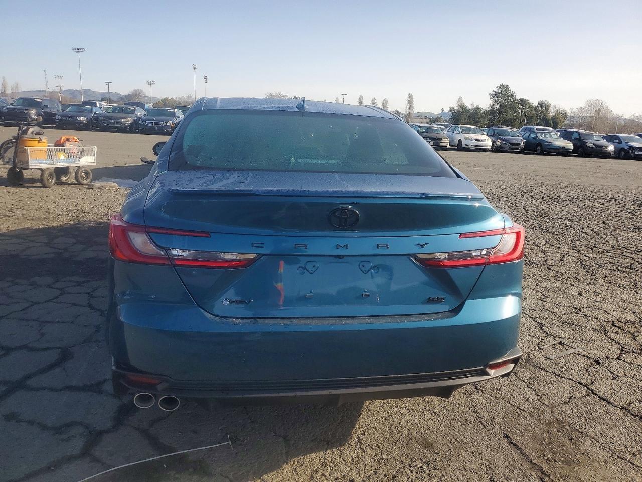 2025 Toyota Camry Xse - zdjęcie 6