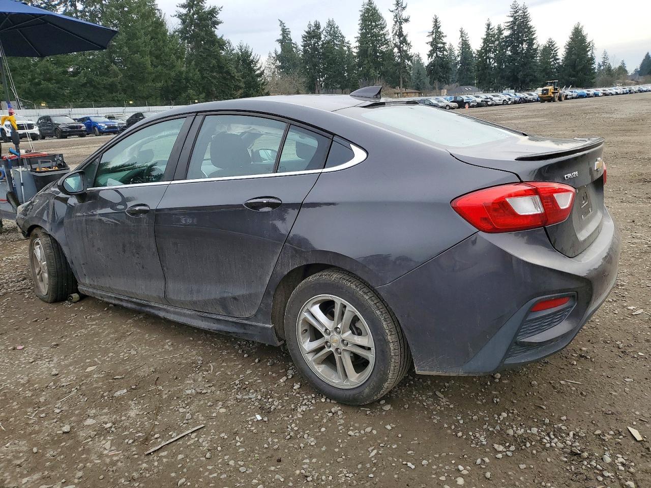 2016 Chevrolet Cruze Lt - zdjęcie 2