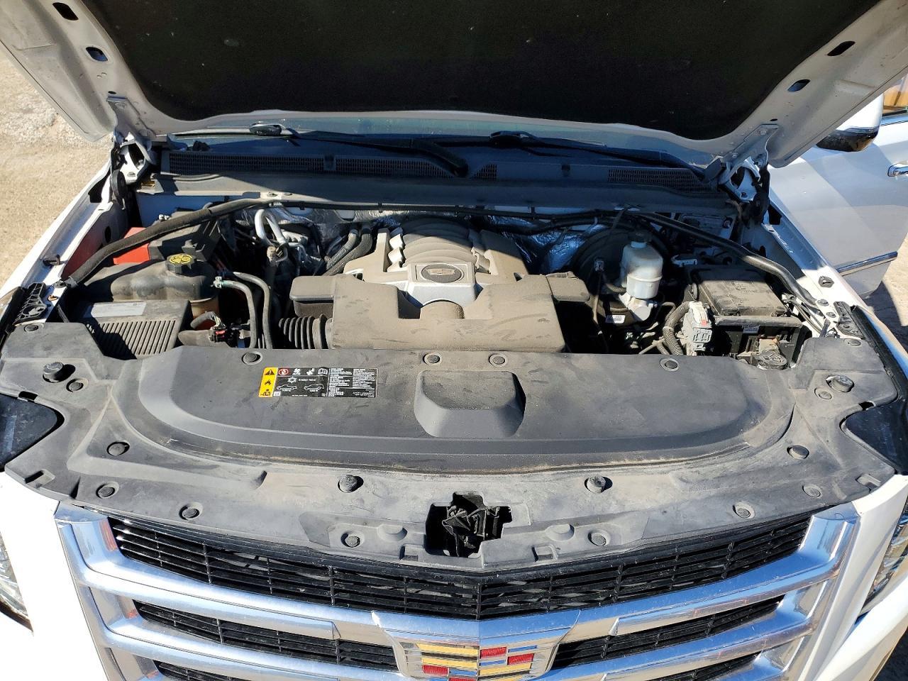 2018 Cadillac Escalade Luxury - zdjęcie 12