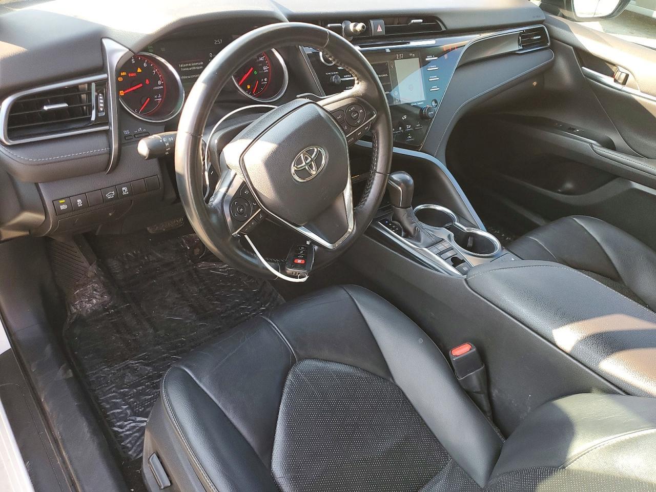 2019 Toyota Camry Xse - zdjęcie 8