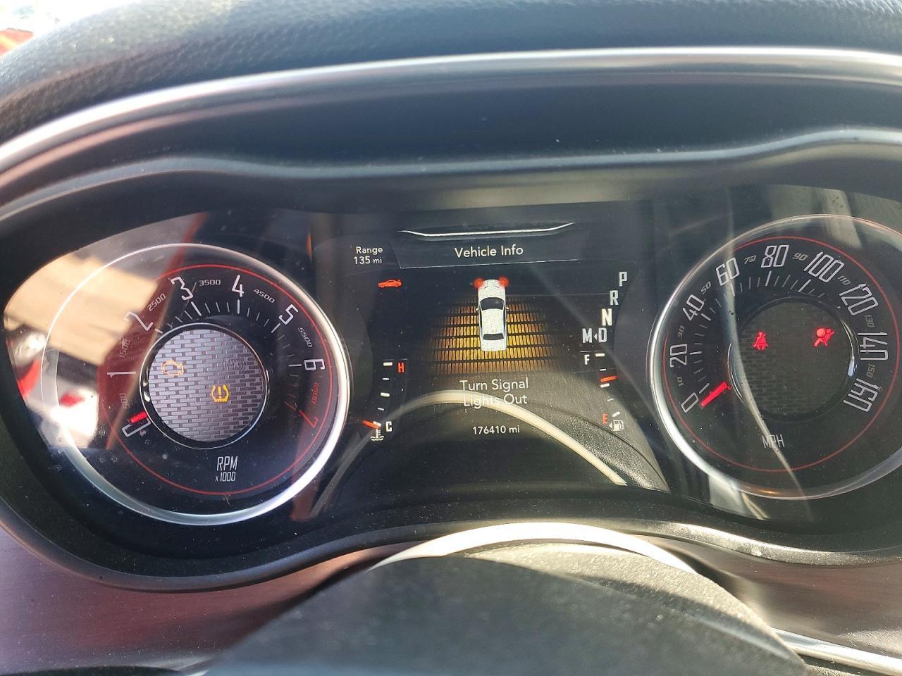 2016 Dodge Challenger Sxt - zdjęcie 9