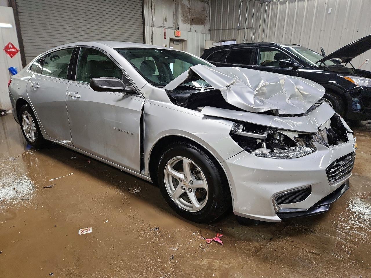 2017 Chevrolet Malibu Ls - zdjęcie 4