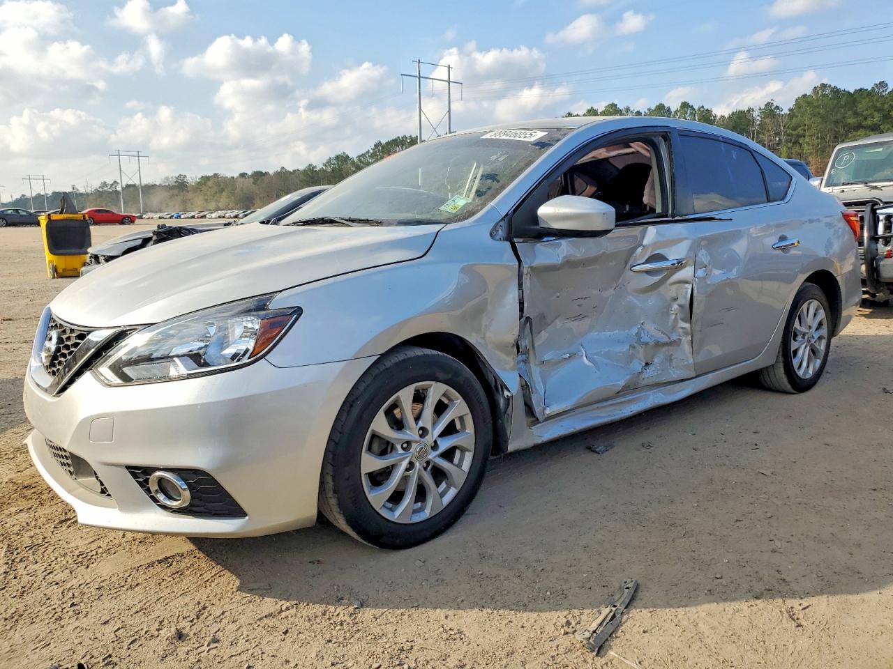 2019 Nissan Sentra S - zdjęcie główne