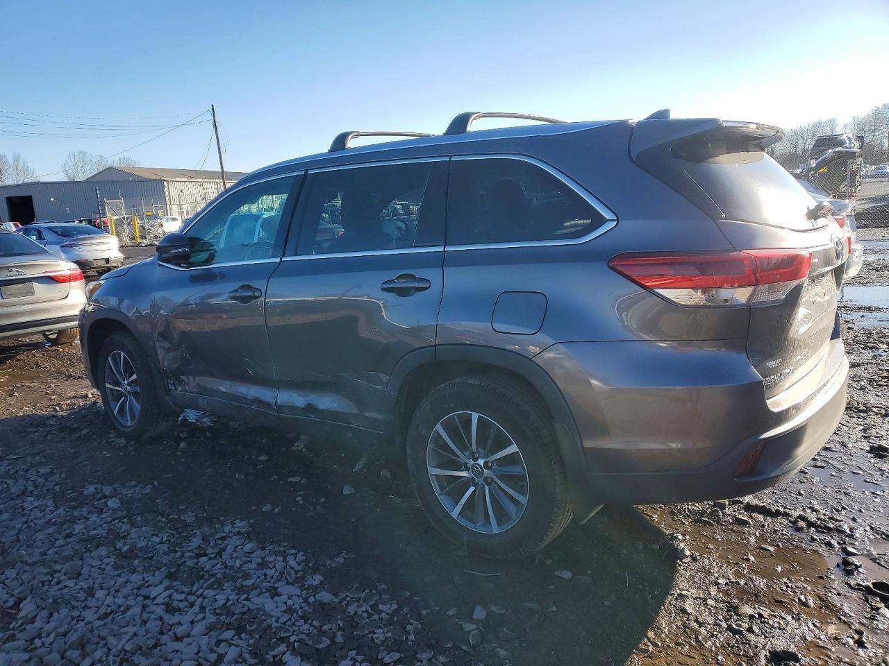 2018 Toyota Highlander Se - zdjęcie 2