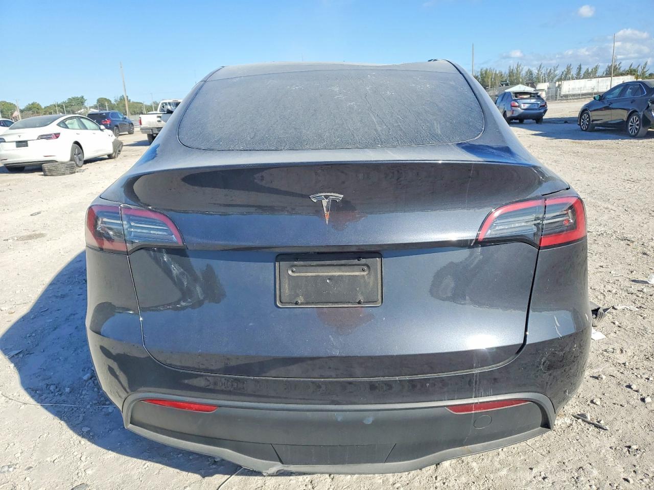 2024 Tesla Model Y - zdjęcie 6