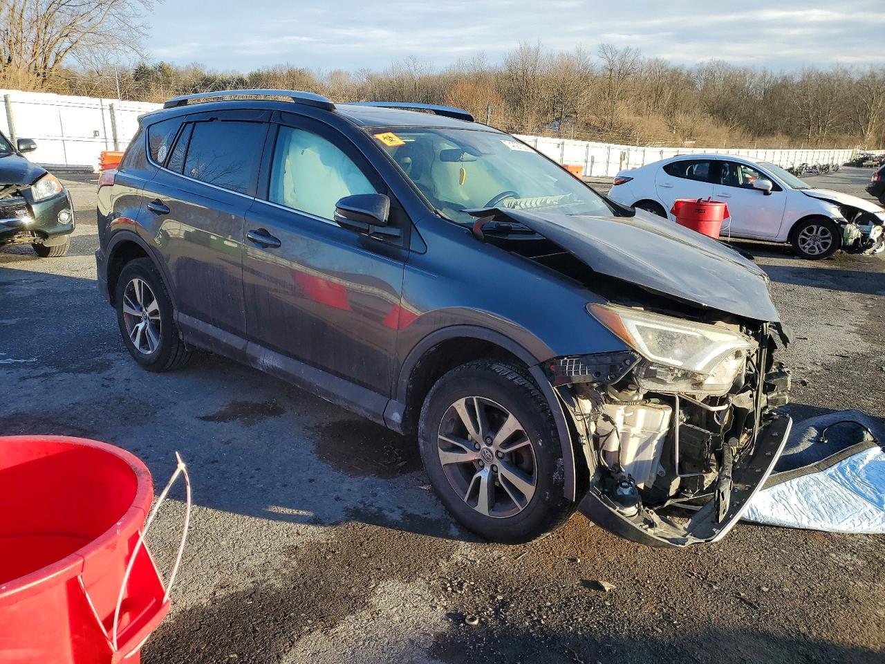 2016 Toyota Rav4 Xle - zdjęcie 4