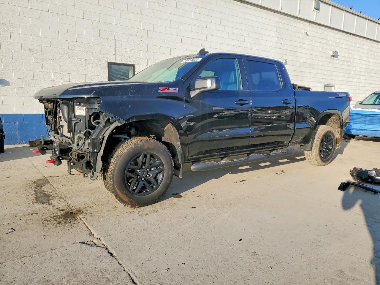 2020 Chevrolet Silverado K1500 Lt Trail Boss - zdjęcie główne