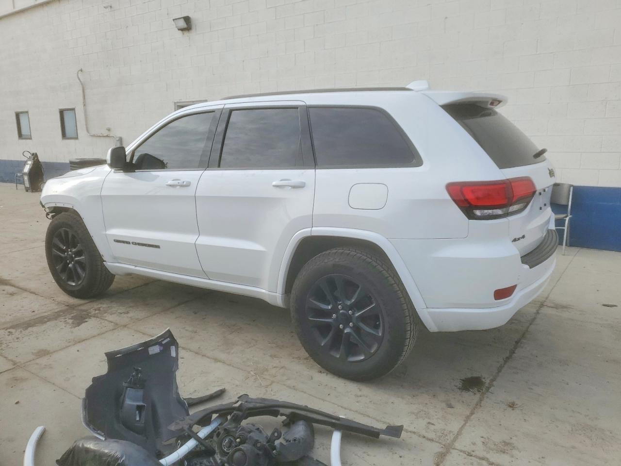 2019 Jeep Grand Cherokee Laredo - zdjęcie 2