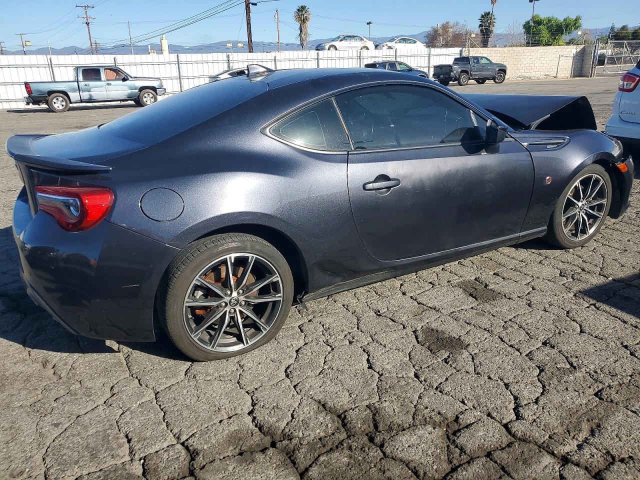 2017 Toyota 86 Base - zdjęcie 3