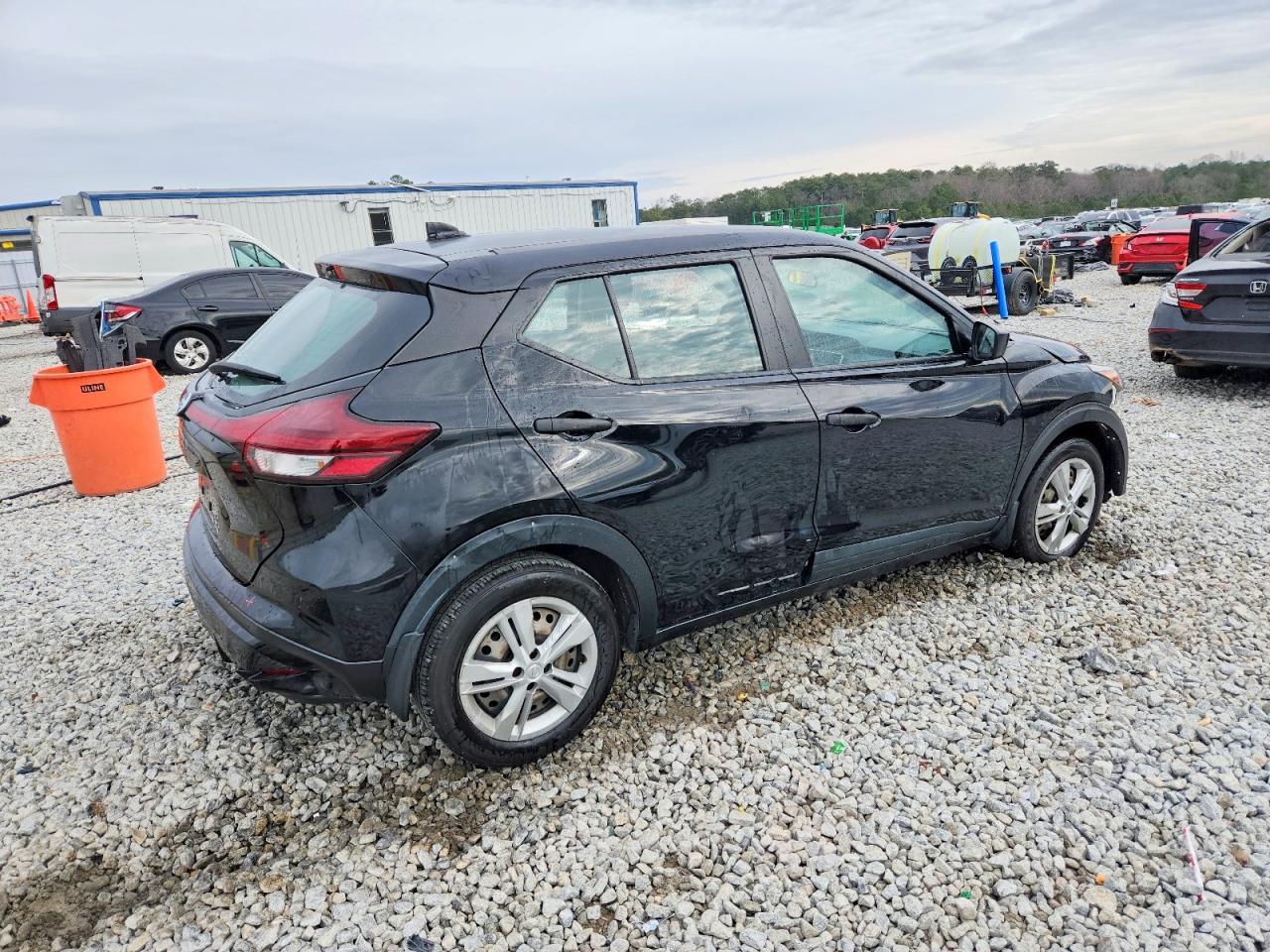 2021 Nissan Kicks S - zdjęcie 3