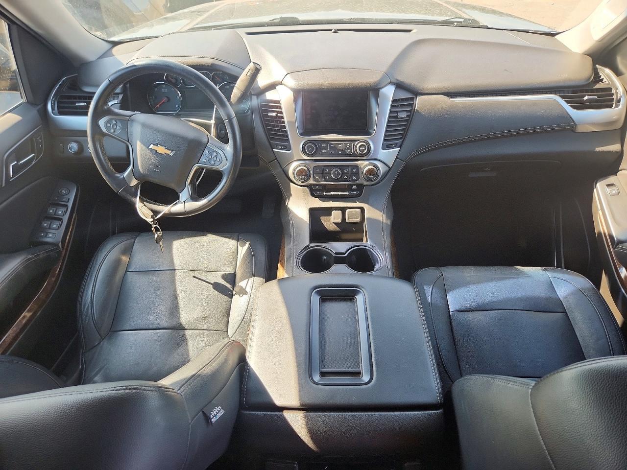 2019 Chevrolet Suburban K1500 Ls - zdjęcie 8